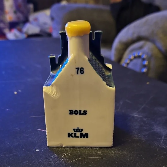 KLM Delft Ceramic Dutch House Figurine - White and Blue Collectabke # 76 - Picture 3 of 9